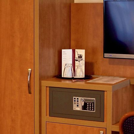 Hotel Niederrad - Self Check In Франкфурт-на-Майні Екстер'єр фото