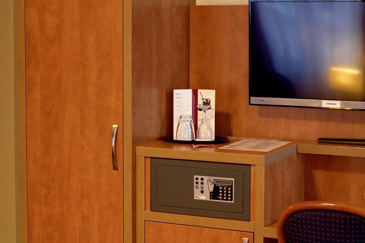 Hotel Niederrad - Self Check In Франкфурт-на-Майні Екстер'єр фото